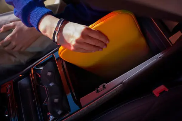 Capri kommer med MegaKonsoll for oppbevaring