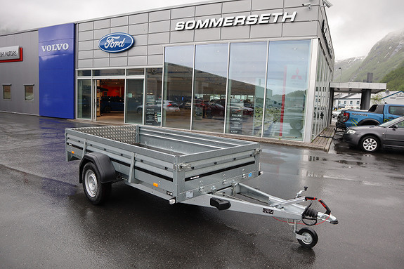 Biltilhenger foran bilforhandler i Norge