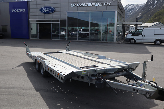 Biltilhenger foran bilforhandler i Norge