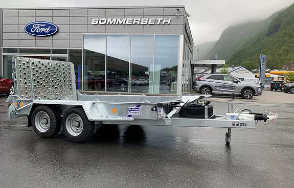 Biltilhenger foran Ford-forhandler i Norge